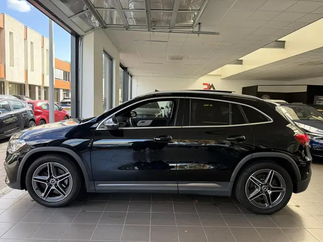 Mercedes-Benz GLA 250 4MATIC AMG Line 2021 Benzine 7