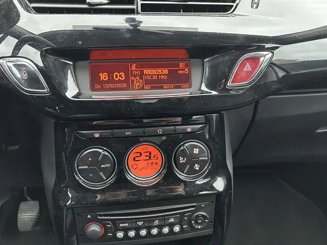 Citroën C3 1.2 PureTech Collection 2015 Benzine 15