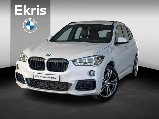 BMW X1 xDrive20i 2019 Benzine 32