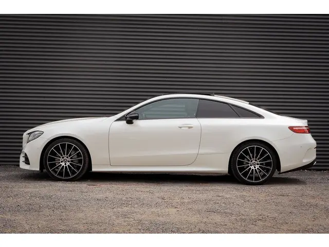 Mercedes-Benz E-Klasse Coupé 200 Premium 2018 Benzine 3