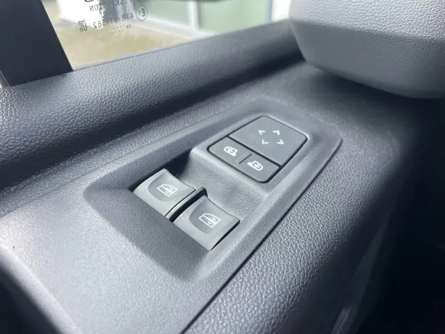 Renault Master T35 2.0 dCi 130 L2H2 Advance 2024 Diesel 16