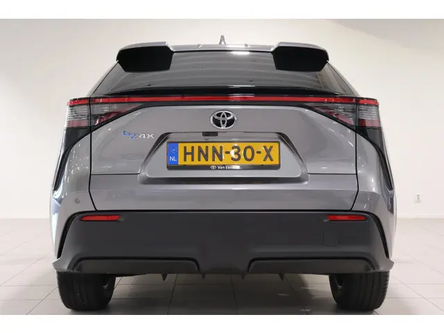 Toyota bZ4X Dynamic 71 kWh, 2025 Elektrisch 4