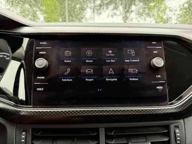 Volkswagen T-Cross 1.0 TSI Life 2020 Benzine 23