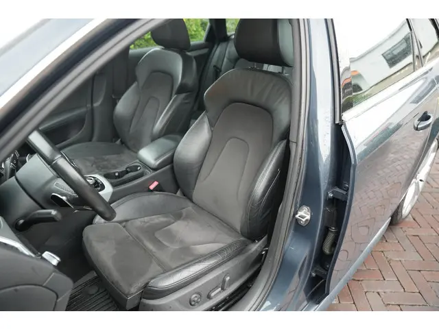 Audi A4 Avant 3.0 TFSI S4 quattro Pro Line 2013 Benzine 4