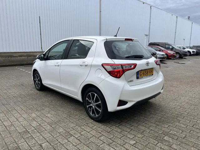 Toyota Yaris 1.0 VVT-i Connect 2019 Benzine 51