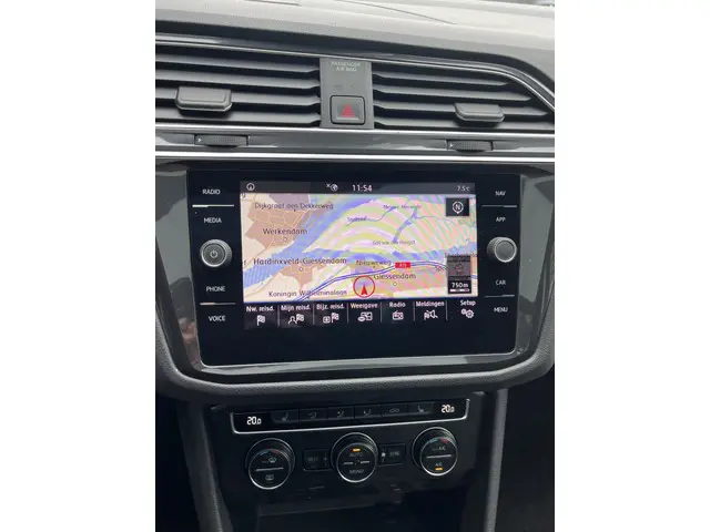 Volkswagen Tiguan 1.5 TSI ACT Highline 2020 Benzine 30
