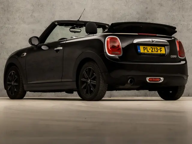 MINI Cooper Cabrio Mini 1.5 Black Sport 2017 Benzine 3