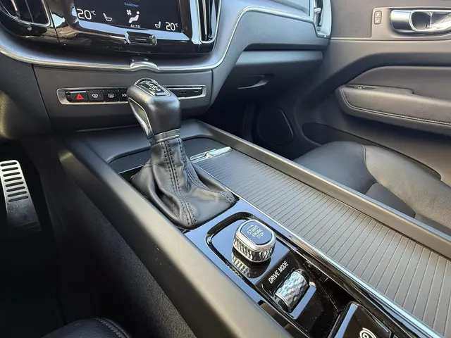 Volvo XC60 2.0 T4 Momentum 2019 Benzine 17