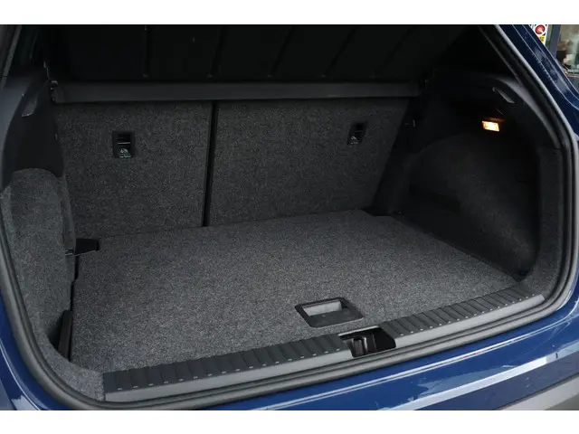 SEAT Arona 1.5 TSI EVO FR 2019 Benzine 32