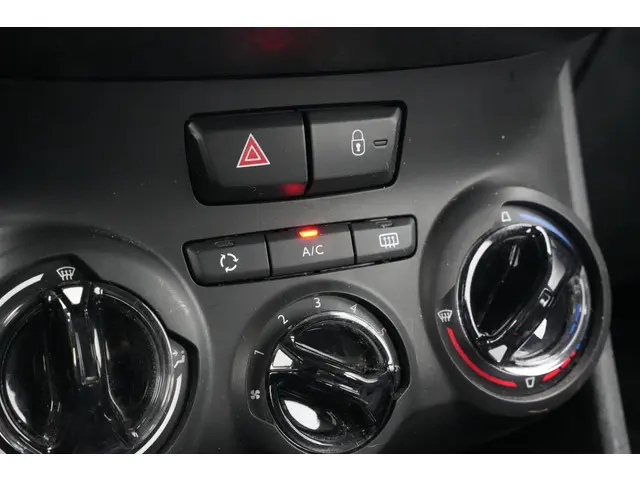 Peugeot 2008 1.2 PureTech Blue Lion 2016 Benzine 20