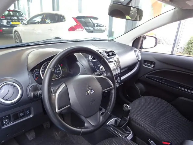 Mitsubishi Space Star 1.0 Bright 2015 Benzine 20