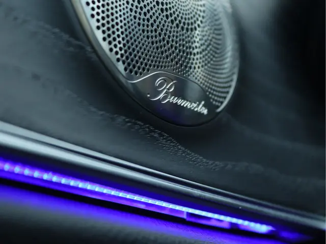 Mercedes-Benz E-Klasse 200 Luxury 2022 Hybride Benzine 36