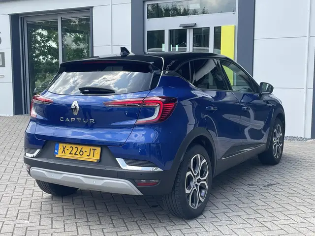 Renault Captur 1.0 TCe 90 techno 2023 Benzine 2