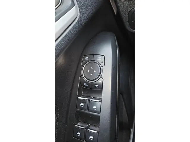 Ford Focus Wagon 1.5 EcoBlue Trend Edition 2019 Benzine 9