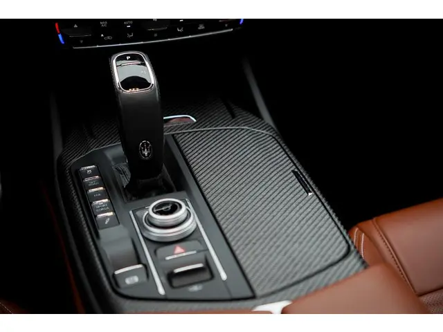 Maserati Levante 3.8 V8 Trofeo 2019 Benzine 24