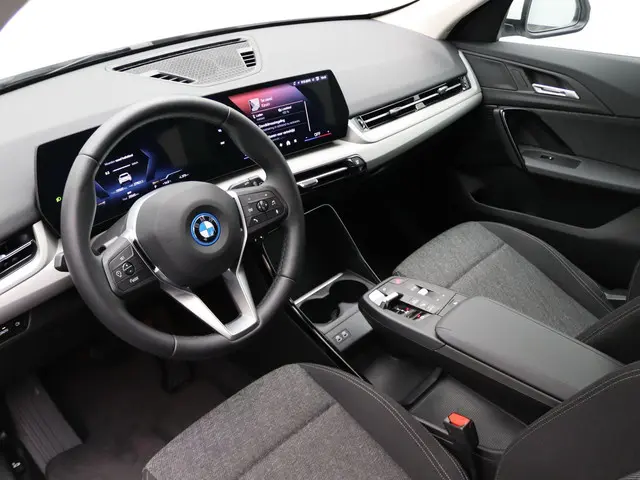BMW iX1 eDrive20 2024 Elektrisch 11