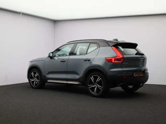 Volvo XC40 2.0 T4 R-Design 2019 Benzine 27