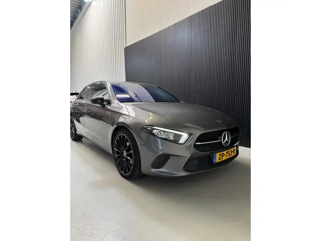 Mercedes-Benz A-Klasse 180 d Premium Plus 2018 Diesel 6