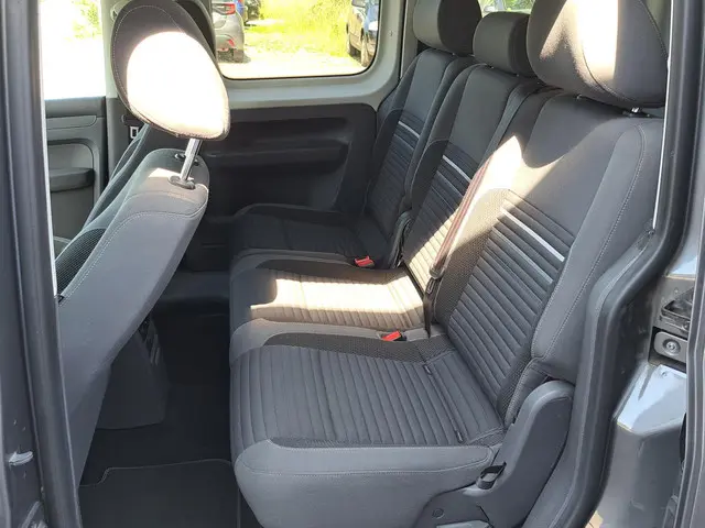 Volkswagen Caddy 1.2 TSI Highline 2015 Benzine 21