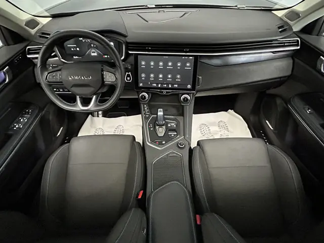 Lynk & Co 01 1.5 2022 Hybride Benzine 8