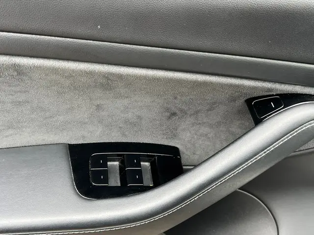Tesla Model 3 Long Range AWD 75 kWh 2020 Elektrisch 12