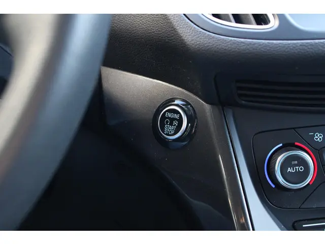 Ford Grand C-Max 1.0 Titanium 2018 Benzine 29