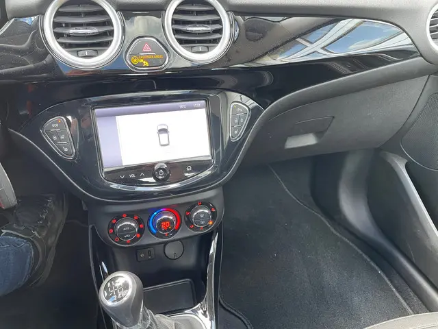Opel ADAM 1.0 Turbo Rocks 2016 Benzine 10