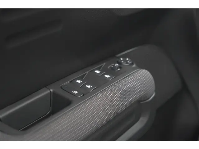 Citroën C3 Aircross PureTech 130 EAT6 Max 2024 Benzine 24