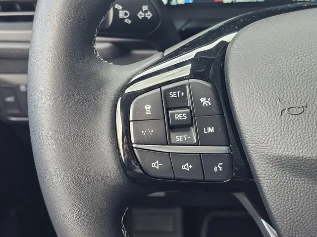 Ford Kuga 2.5 FHEV Active X 2024 Hybride Benzine 16