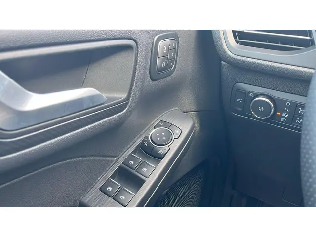 Ford Kuga 2.5 FHEV ST-Line X 2024 Hybride Benzine 22