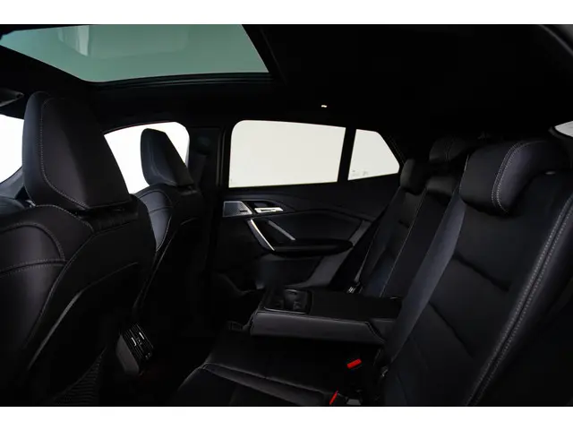 BMW iX2 xDrive30 67 kWh 2024 Elektrisch 16