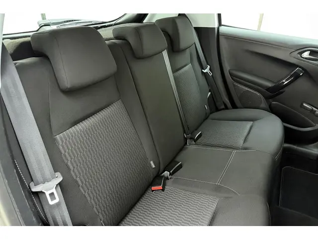 Peugeot 208 1.2 PureTech Blue Lion 2018 Benzine 13