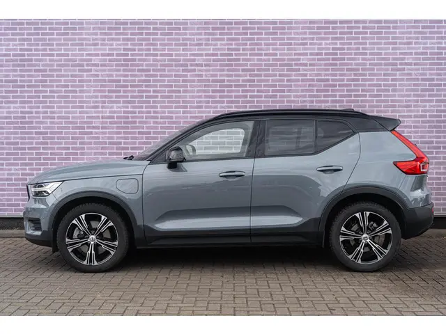 Volvo XC40 1.5 T5 Recharge R-Design 2022 Hybride Benzine 9