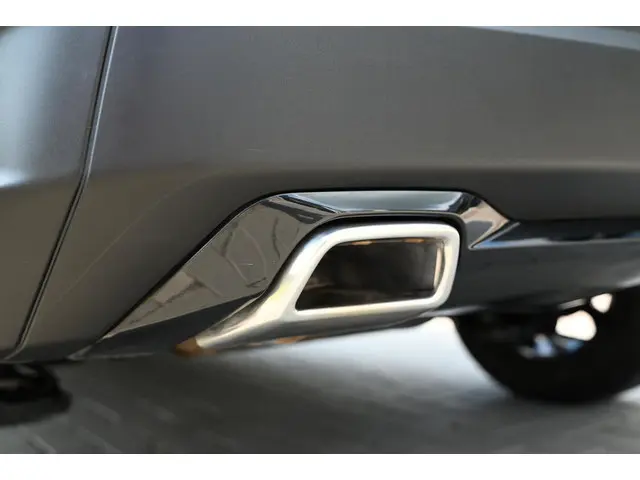 Peugeot 2008 1.2 Hybrid 136 GT 2024 Hybride Benzine 9
