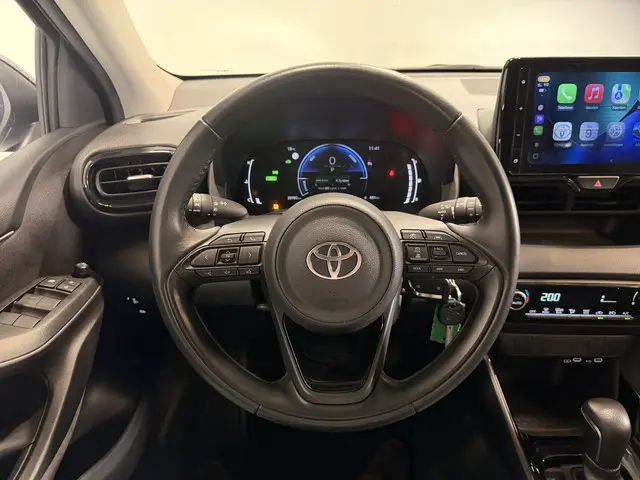 Toyota Yaris 1.5 Hybrid 115 Dynamic 2025 Hybride Benzine 9