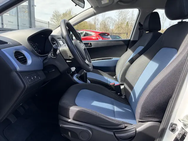 Hyundai i10 1.0i i-Motion Comfort 2017 Benzine 8