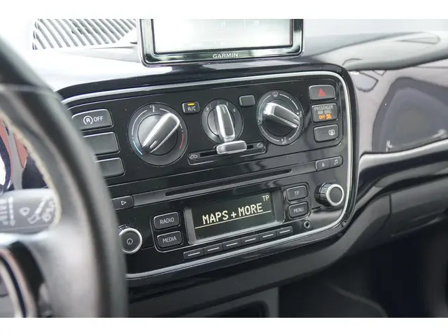 Volkswagen up! 1.0 cheer up! BlueMotion 2013 Benzine 22