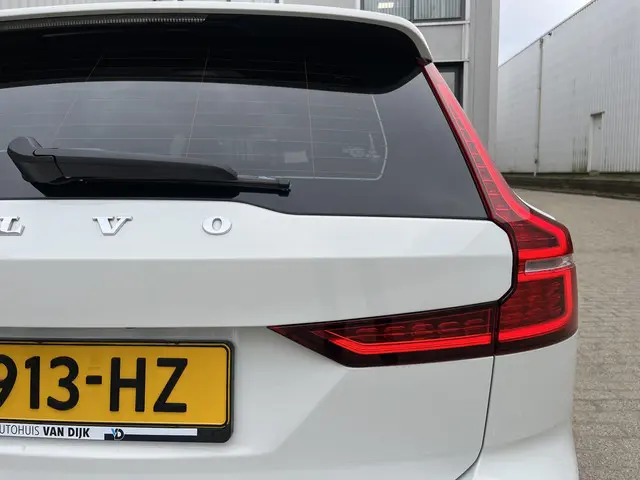 Volvo V60 2.0 B3 Business Pro 2020 Benzine 67