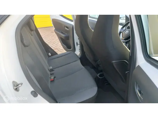 Toyota Aygo 1.0 VVT-i X Play 2022 Benzine 14