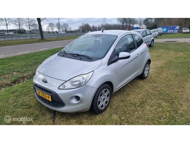 Ford Ka 1.2 Champions Edition start/stop 2012 Benzine 2