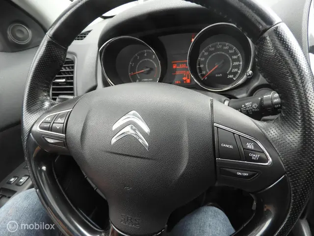 Citroën C4 Aircross 1.6 Exclusive 2013 Benzine 14
