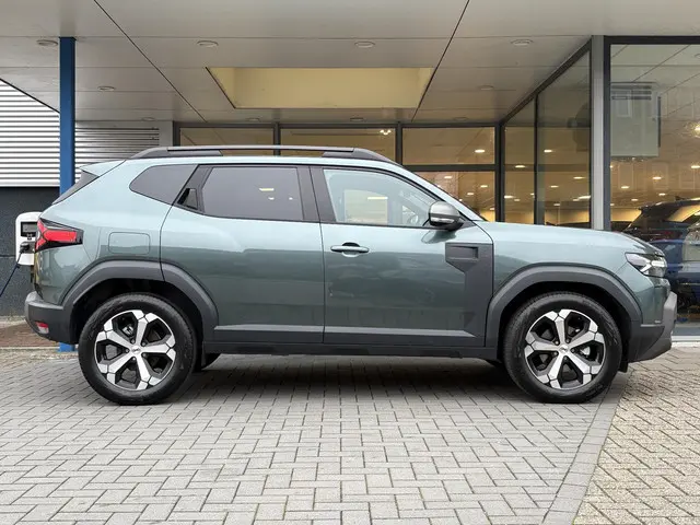 Dacia Duster 1.6 Hybrid Journey 2025 Hybride Benzine 7