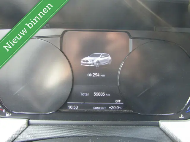 BMW 1 Serie 118i High Executive | Trekhaak 2020 Benzine 11