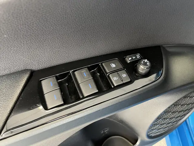 Toyota Prius 1.8 Dynamic 2019 Hybride Benzine 28