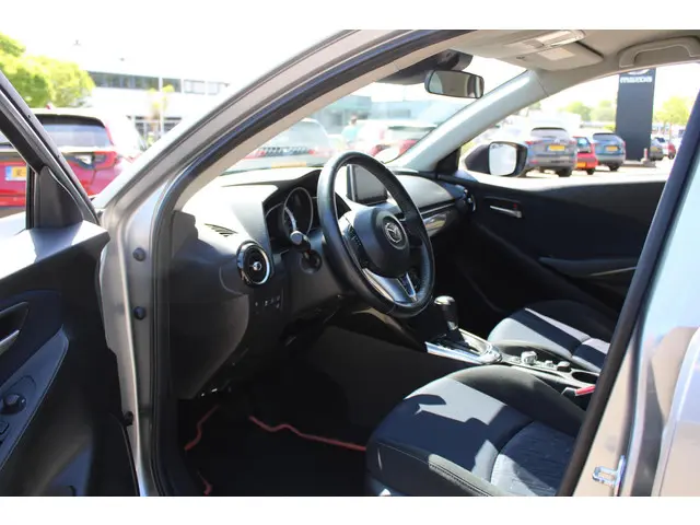 Mazda 2 1.5 Skyactiv-G Edition 2016 Benzine 11