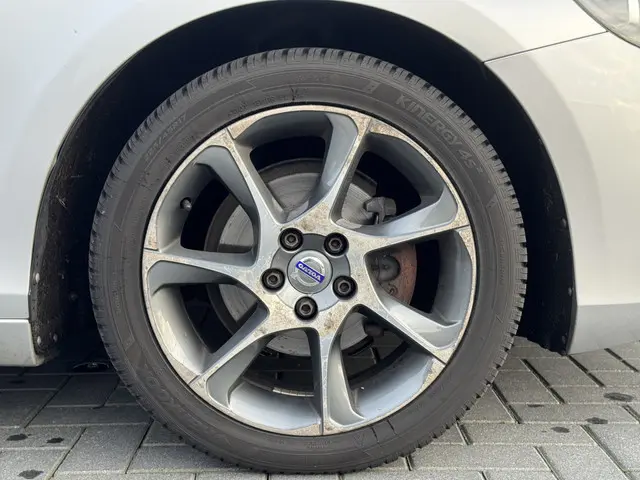 Volvo V40 2.0 D2 Nordic+ 2016 Diesel 9