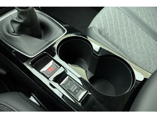 Peugeot 208 1.2 PureTech 100 Allure 2024 Benzine 29