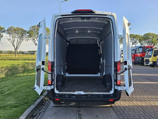 Ford Transit 2.0 2024 Diesel 12