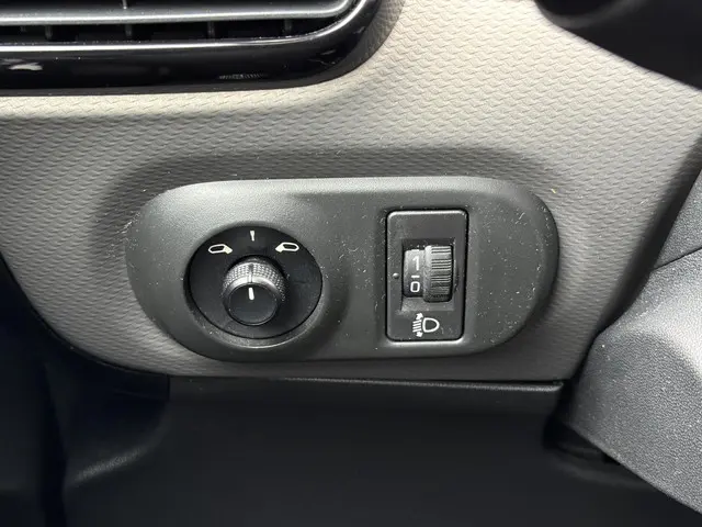 Citroën C4 Cactus 1.2 PureTech Feel 2017 Benzine 28