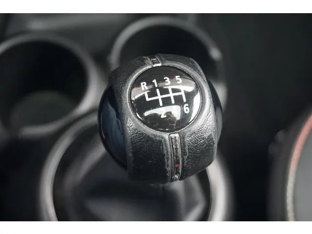 MINI 3-Deurs Cooper 2022 Benzine 15